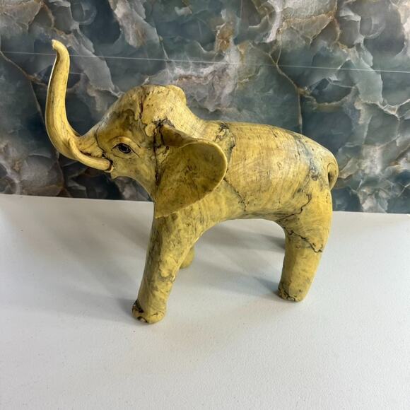 Vintage Crushed Oyster Shell Elephant Figurine 11"x 13" - Picture 2 of 15